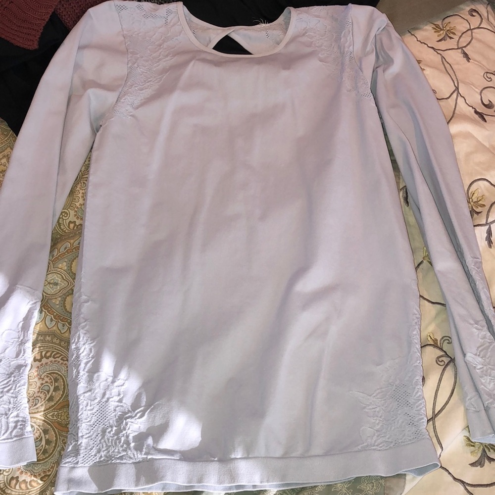 Athletic shirt